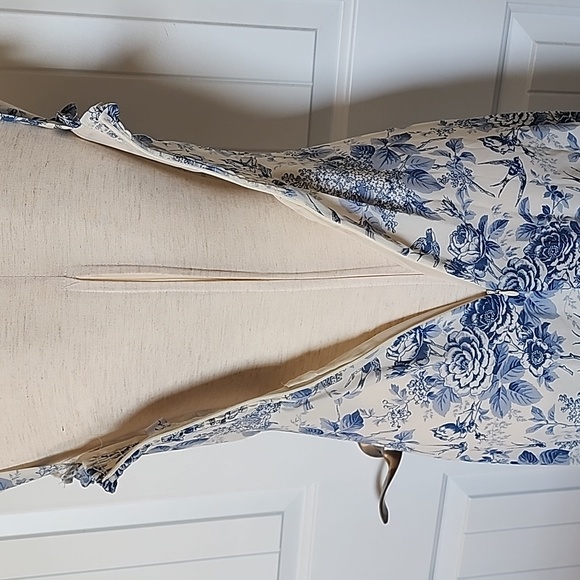 🔔 2/$35 Chic wish Swallow and Rose Printed Tie Strap Midi Dress - Picture 9 of 11